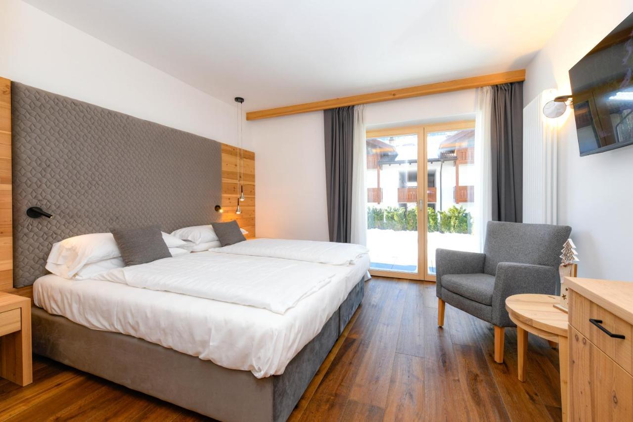 Bepy Hotel Garni Giustino Екстер'єр фото