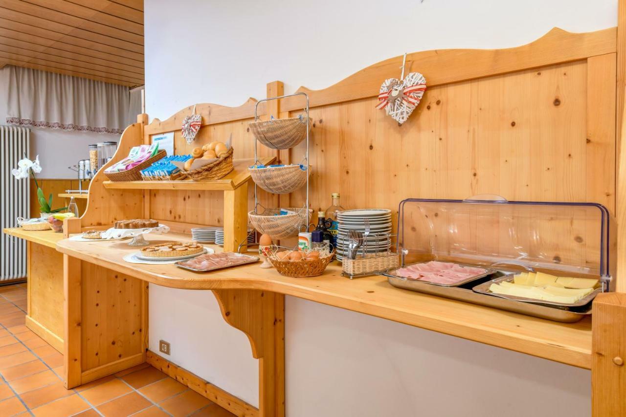 Bepy Hotel Garni Giustino Екстер'єр фото